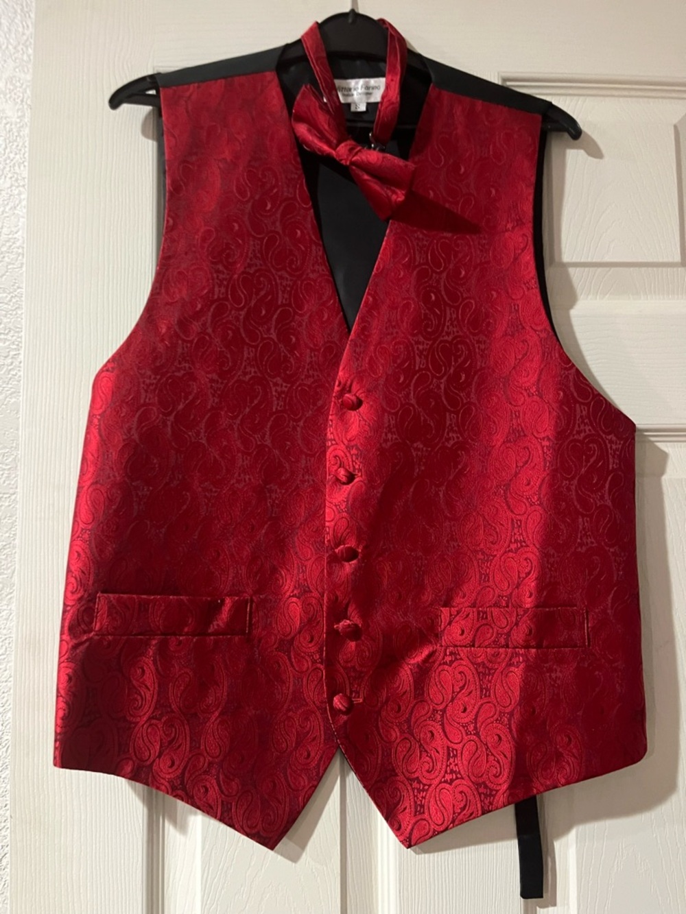 Red Paisley Satin Men's Vest with Ascot